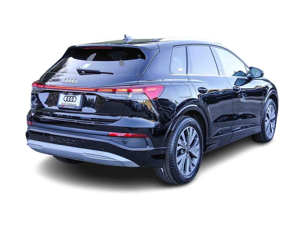 Thumbnail: 2023 Audi Q4 e-tron - 17