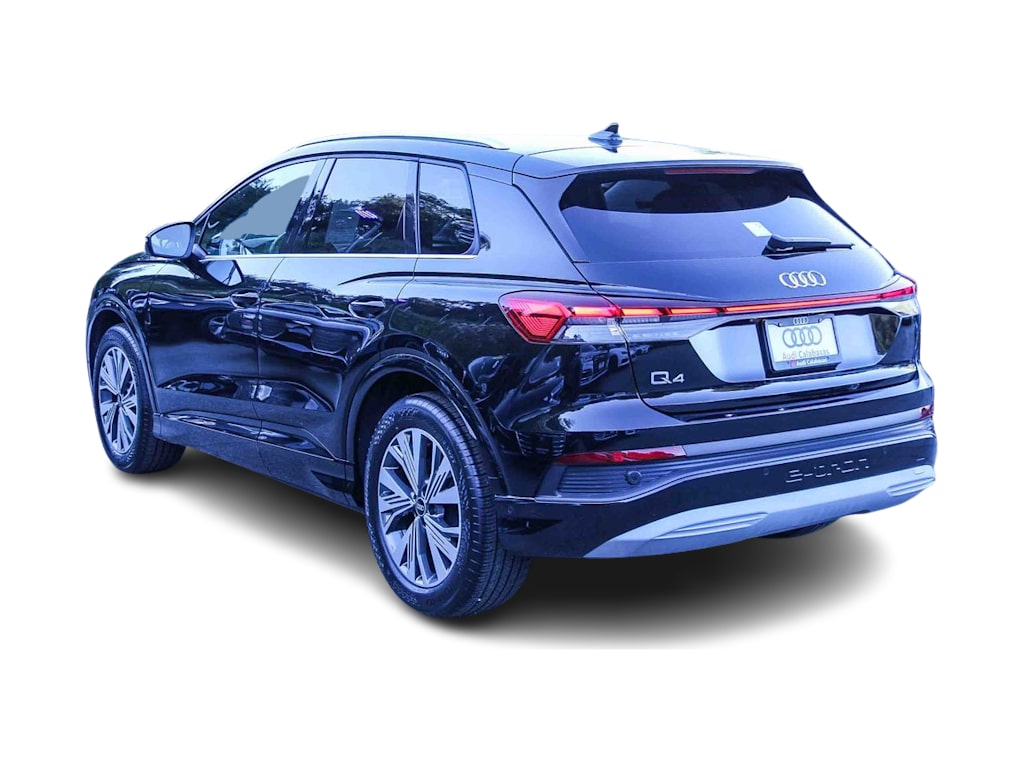Thumbnail: 2023 Audi Q4 e-tron - 3