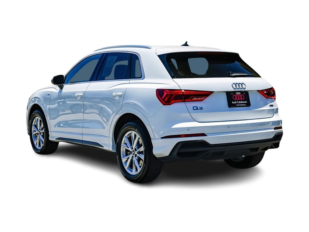 Thumbnail: 2023 Audi Q3 - 3