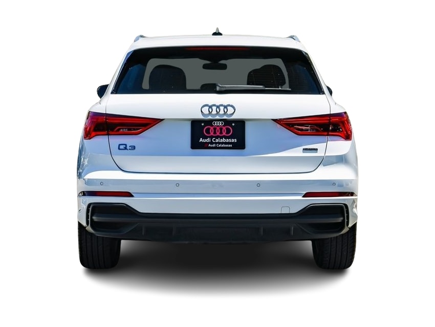 Thumbnail: 2023 Audi Q3 - 4