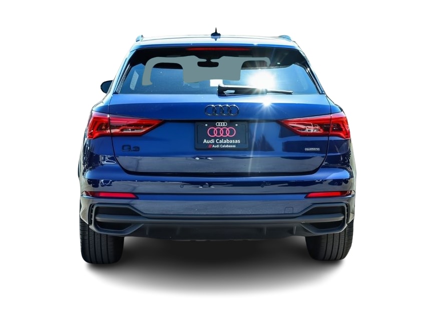 Thumbnail: 2023 Audi Q3 - 4