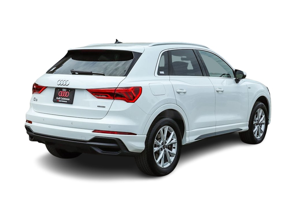 Thumbnail: 2023 Audi Q3 - 22