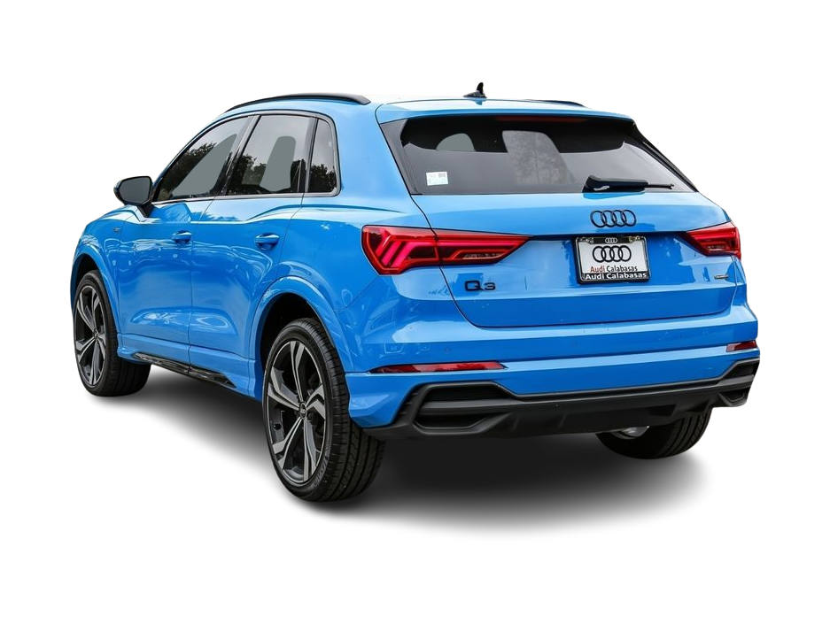 Thumbnail: 2023 Audi Q3 - 3