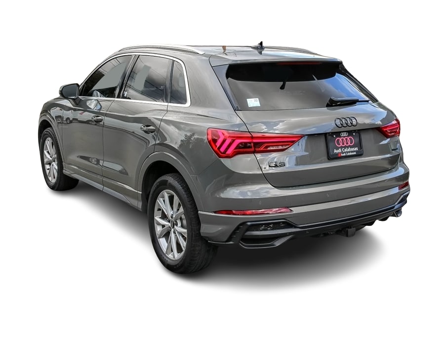 Thumbnail: 2022 Audi Q3 - 3