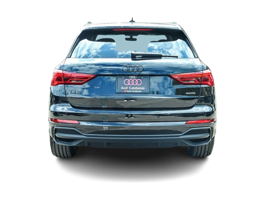 Thumbnail: 2023 Audi Q3 - 4
