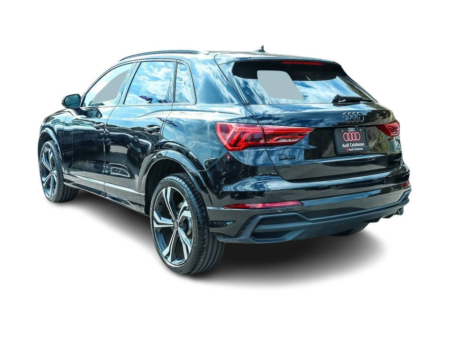 Thumbnail: 2023 Audi Q3 - 3