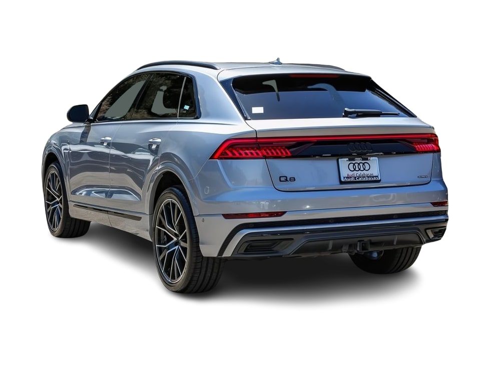 Thumbnail: 2021 Audi Q8 - 3