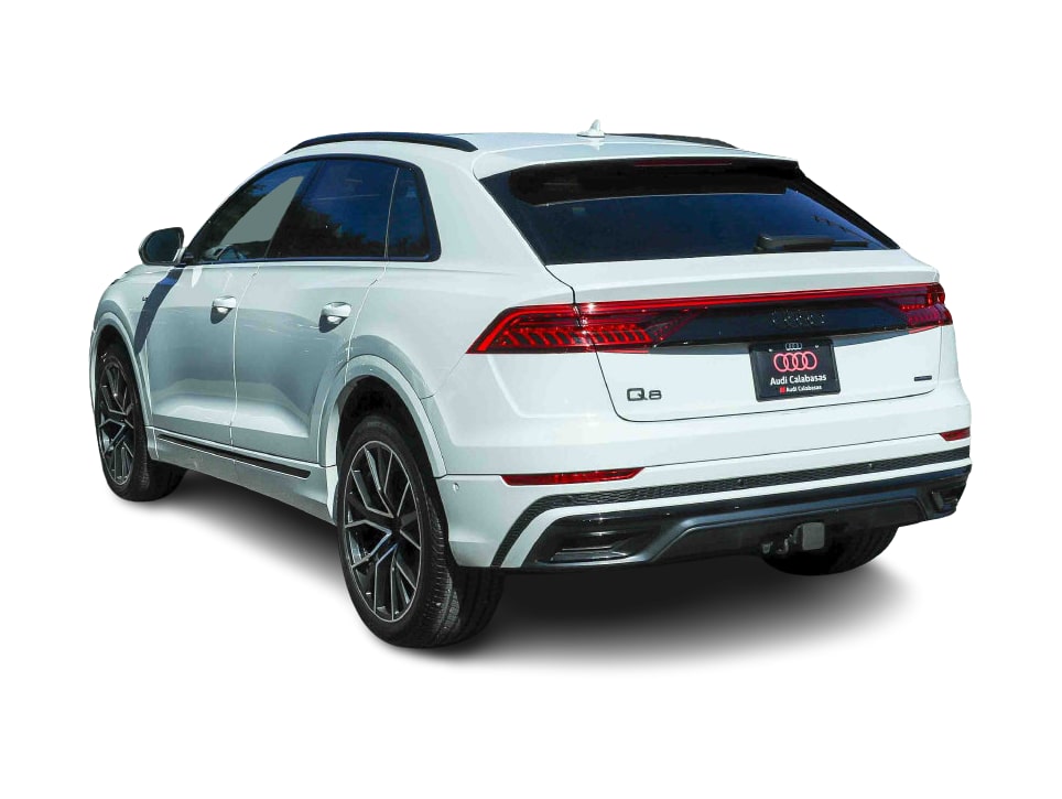 Thumbnail: 2023 Audi Q8 - 3