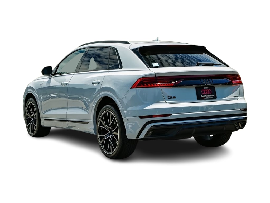 Thumbnail: 2021 Audi Q8 - 3