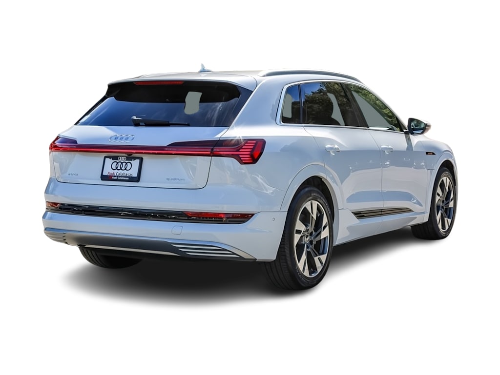 Thumbnail: 2023 Audi e-tron - 18