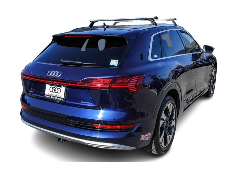 Thumbnail: 2022 Audi e-tron - 17