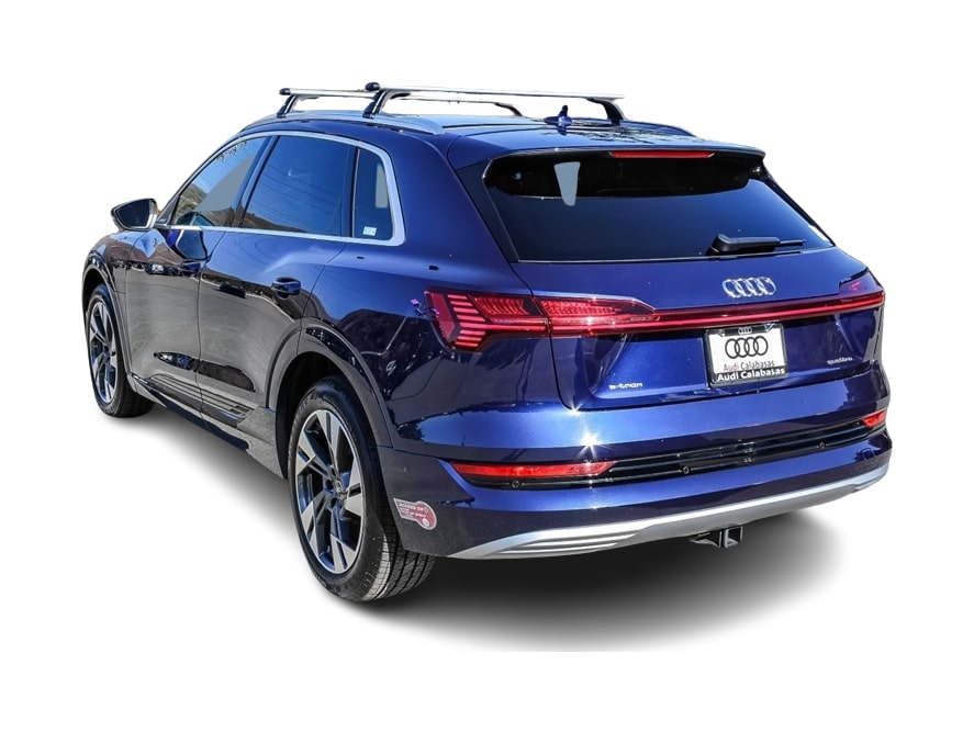 Thumbnail: 2022 Audi e-tron - 3