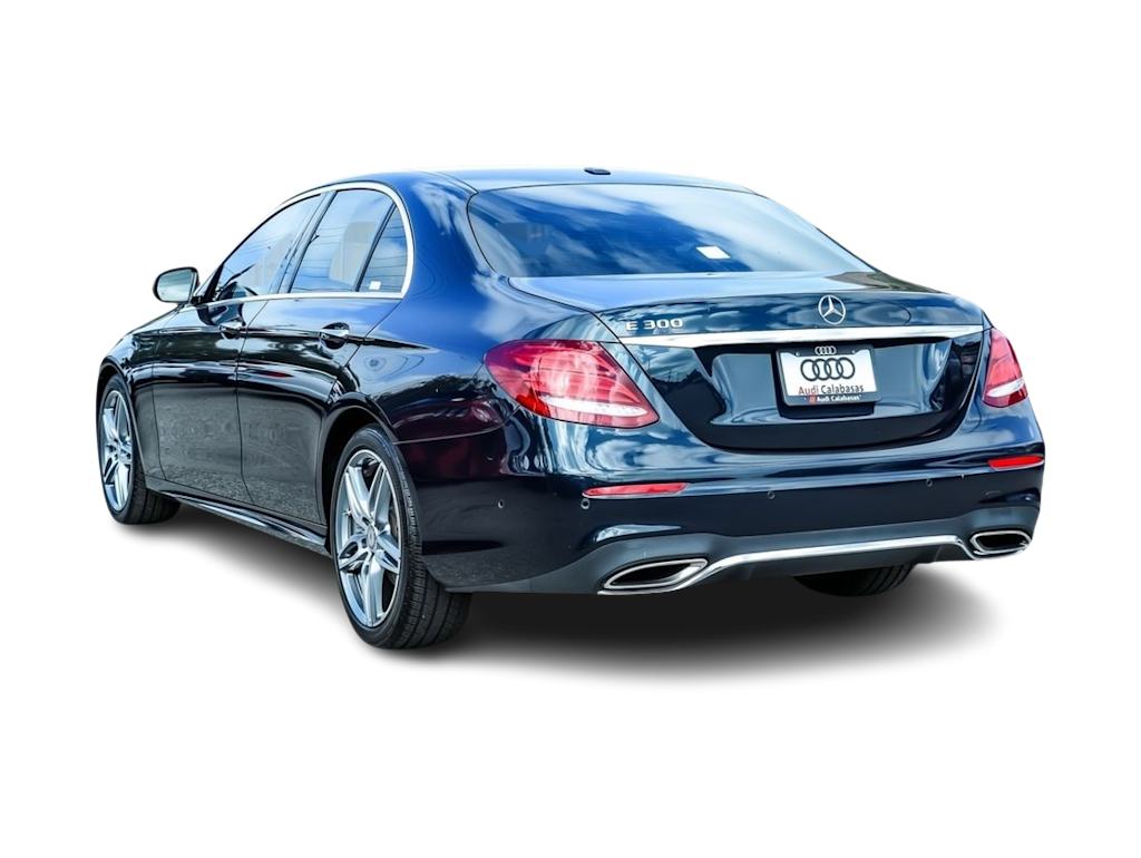 Thumbnail: 2017 Mercedes-Benz E-Class - 3