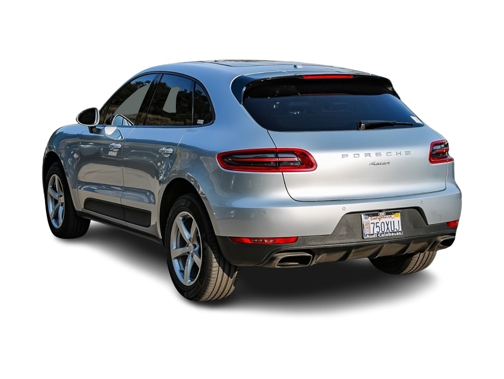 Thumbnail: 2017 Porsche Macan - 3