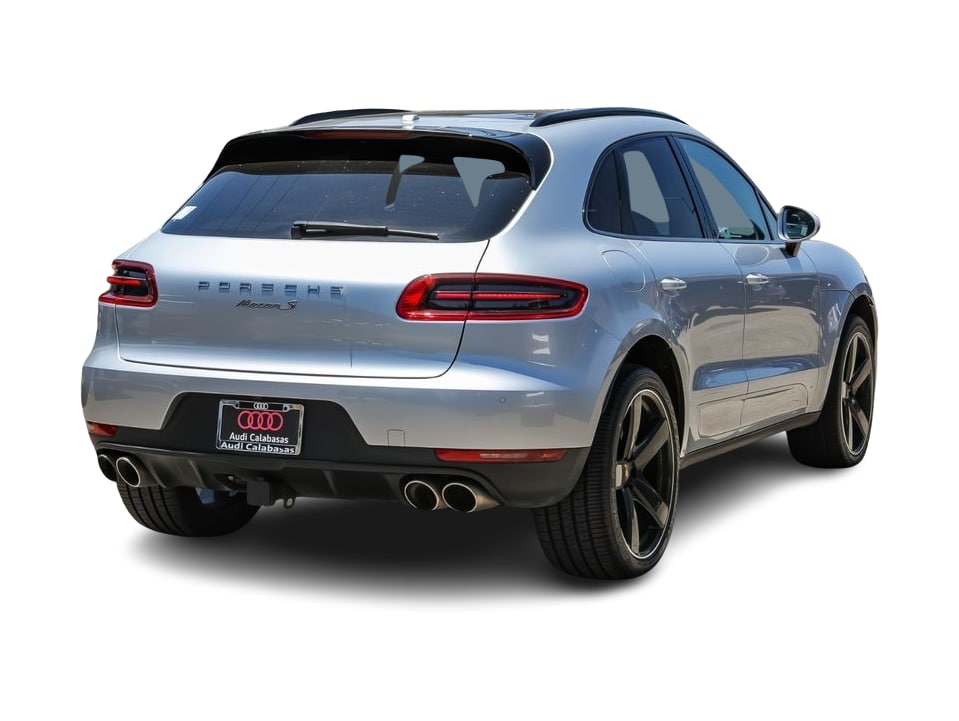 Thumbnail: 2018 Porsche Macan - 18