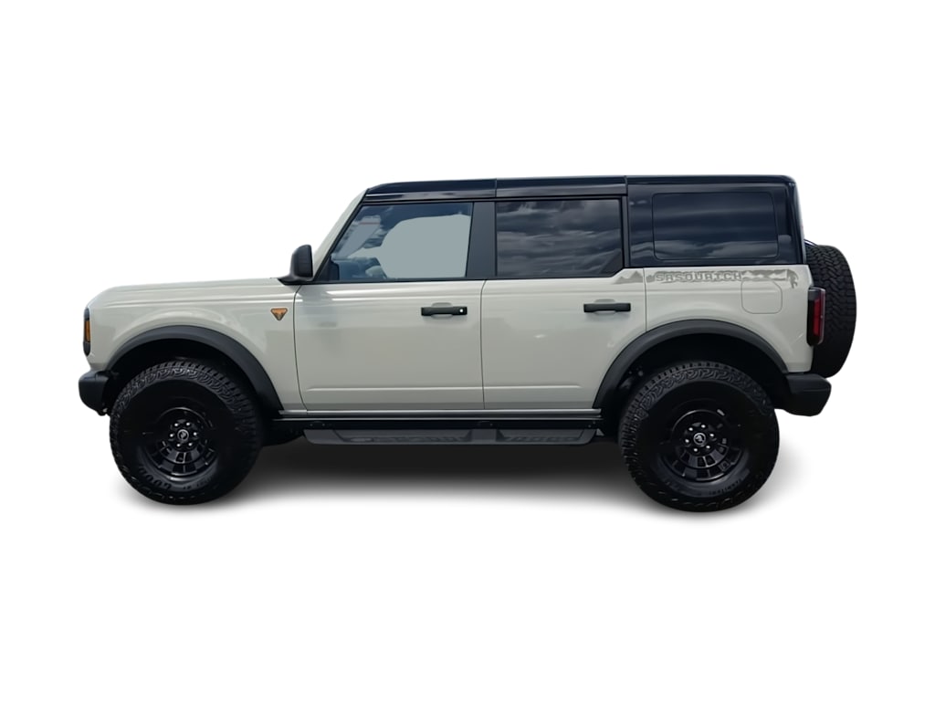 Thumbnail: 2026 Ford Bronco - 3