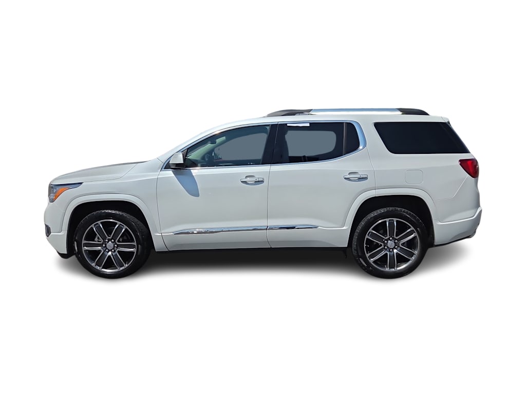 Thumbnail: 2017 GMC Acadia - 24