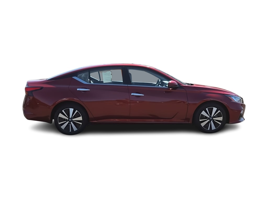 Thumbnail: 2022 Nissan Altima - 19