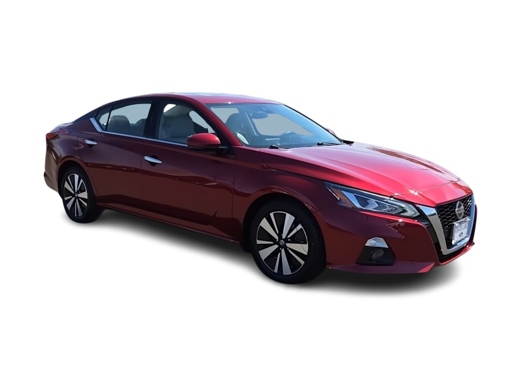 Thumbnail: 2022 Nissan Altima - 18