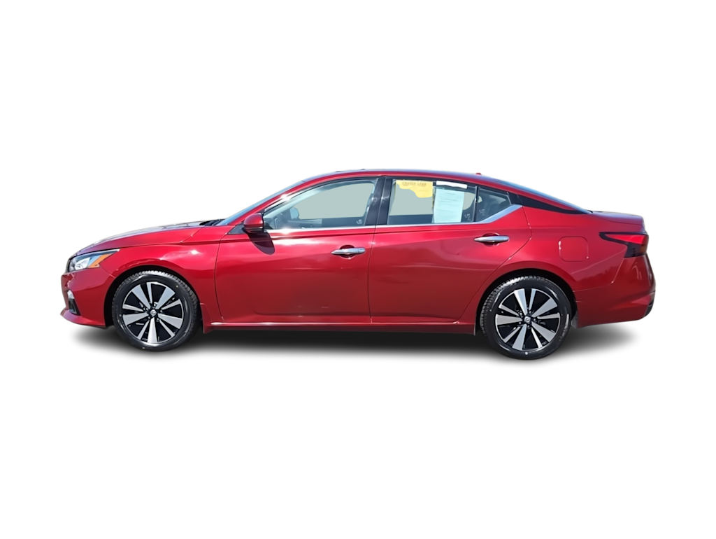 Thumbnail: 2022 Nissan Altima - 3