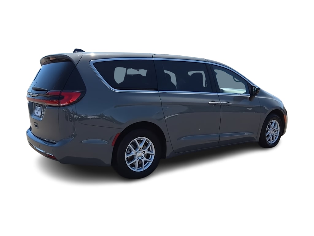 Thumbnail: 2025 Chrysler Pacifica - 20