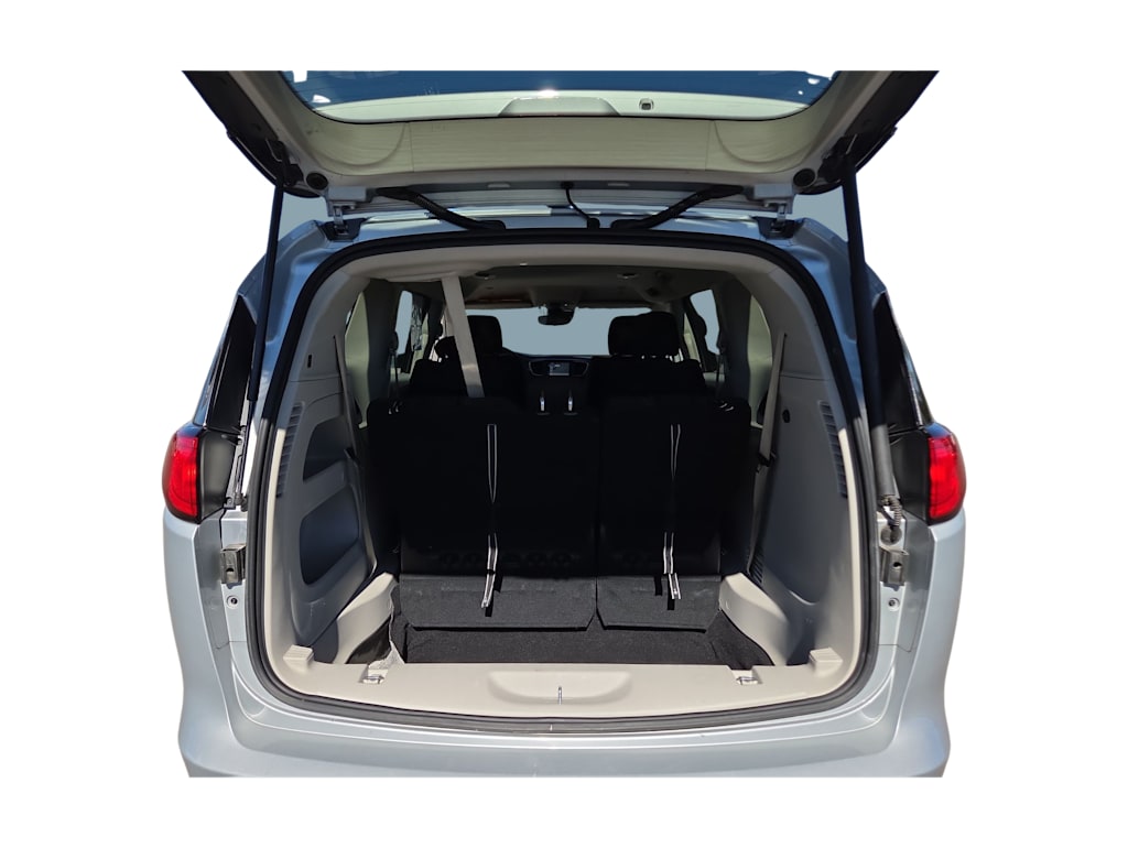 Thumbnail: 2023 Chrysler Voyager - 16