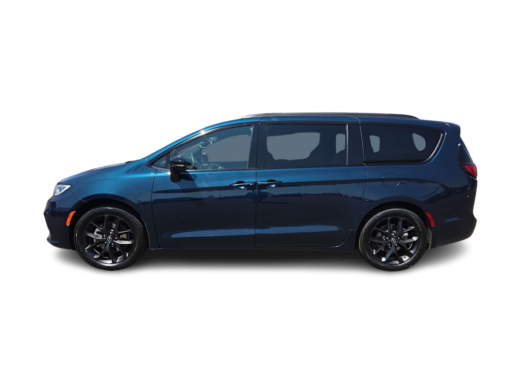 Thumbnail: 2025 Chrysler Pacifica - 21