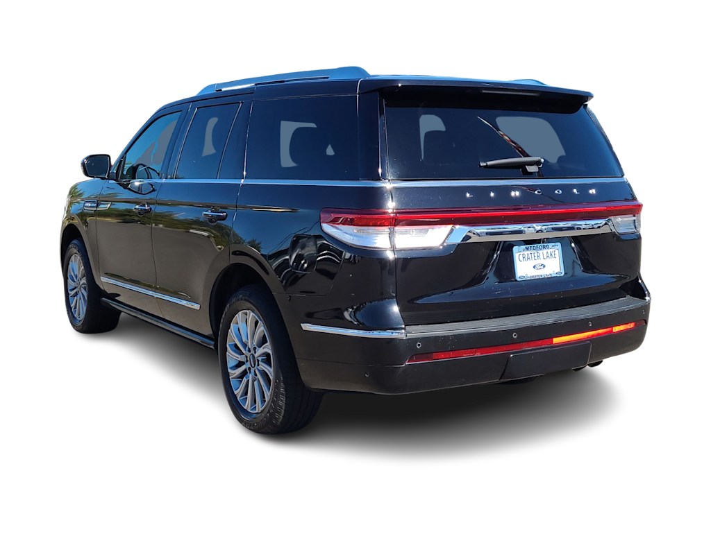 2022 Lincoln Navigator Standard 24