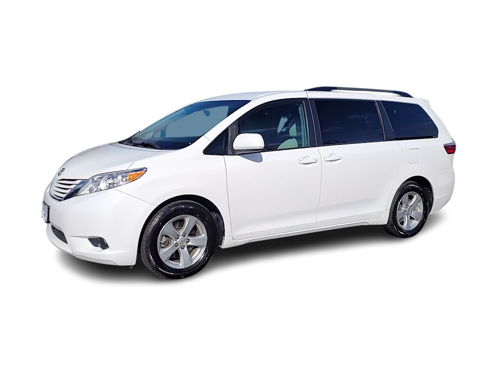 2017 Toyota Sienna LE 3