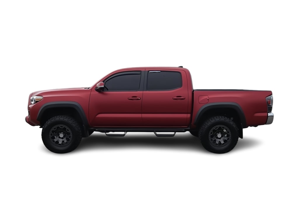 Thumbnail: 2018 Toyota Tacoma - 20