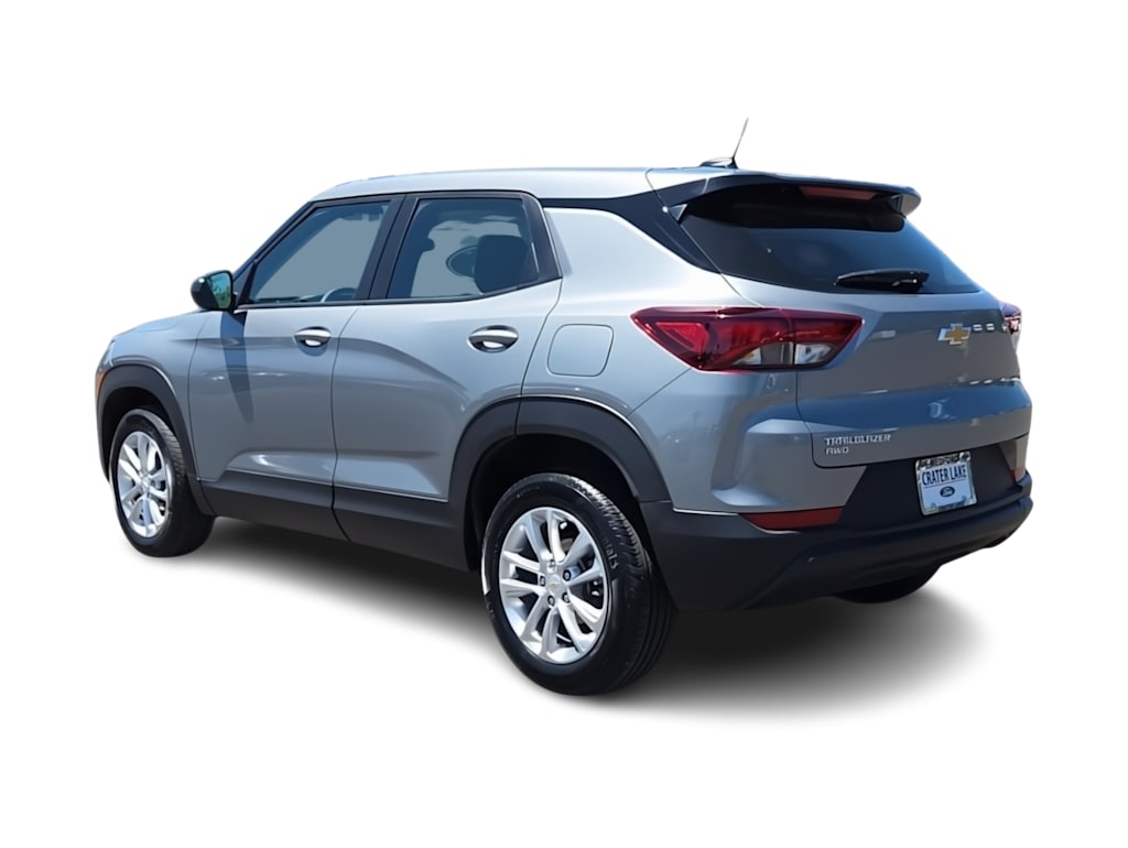 Thumbnail: 2026 Chevrolet TrailBlazer - 4