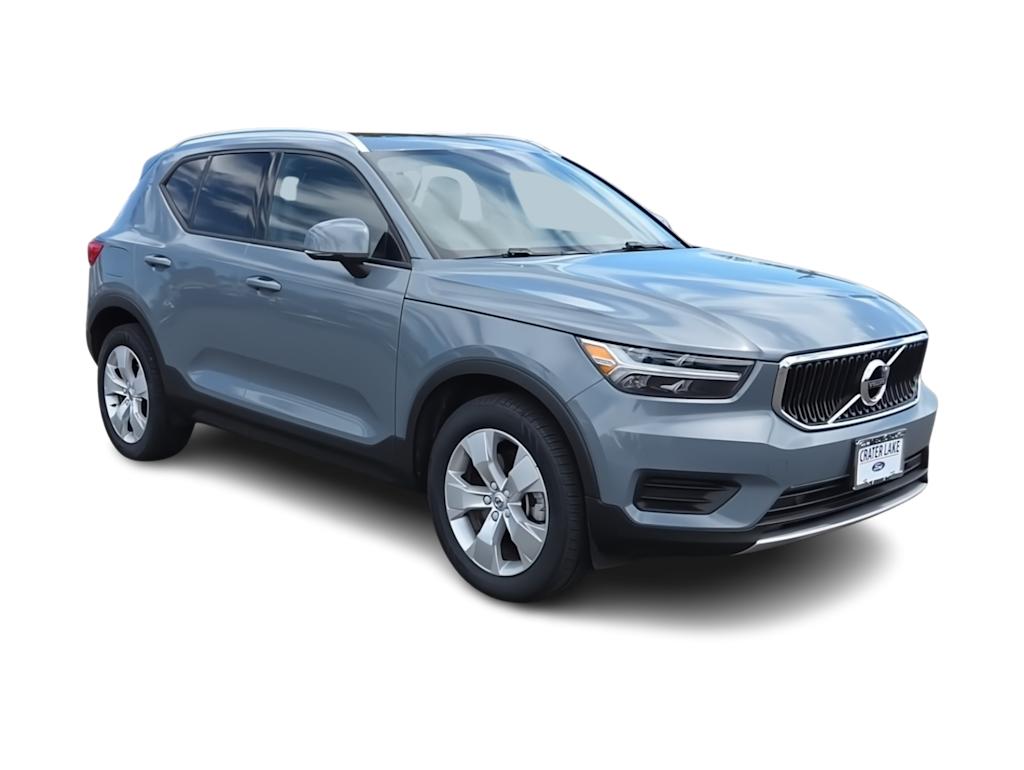 Thumbnail: 2022 Volvo XC40 - 20