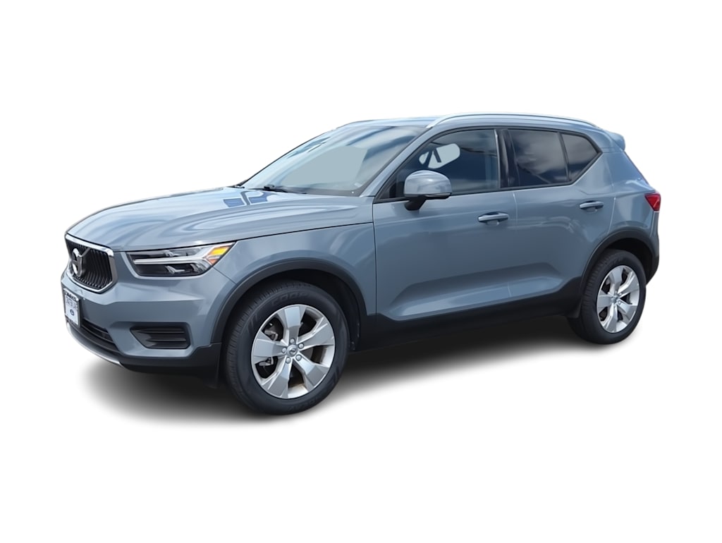 Thumbnail: 2022 Volvo XC40 - 3