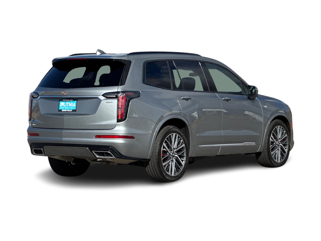 Thumbnail: 2023 Cadillac XT6 - 16