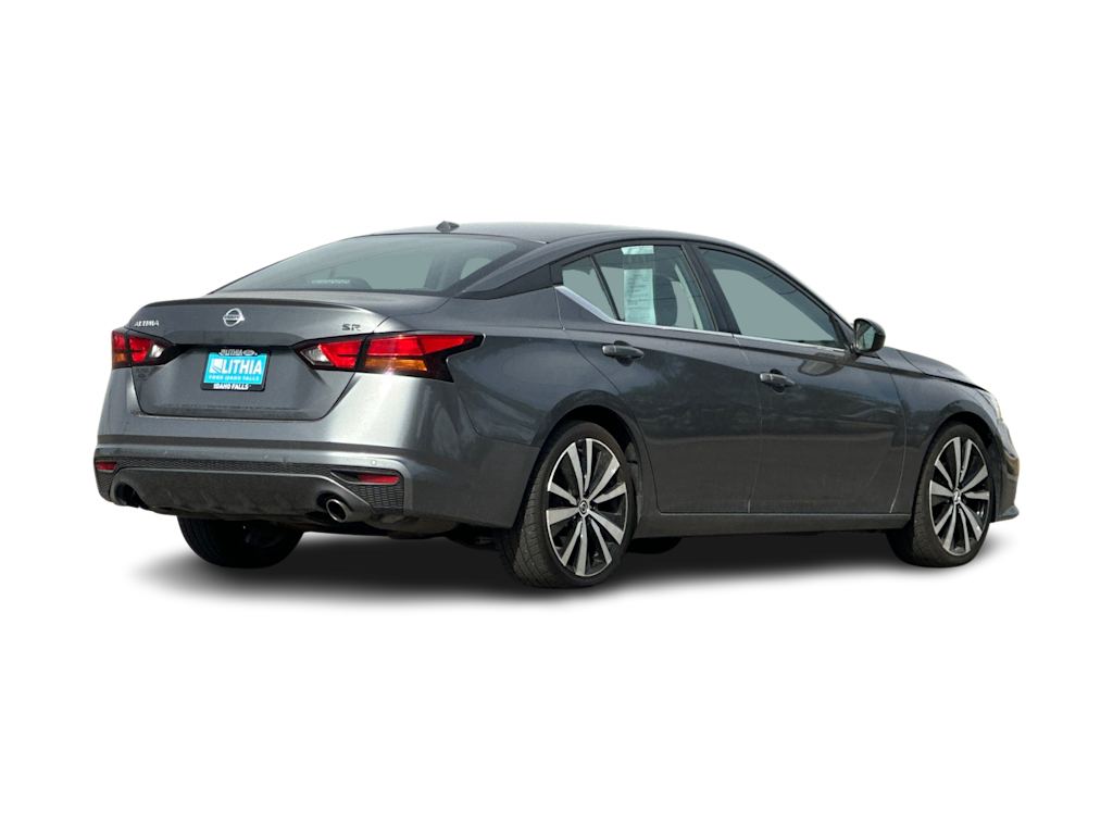 Thumbnail: 2021 Nissan Altima - 17