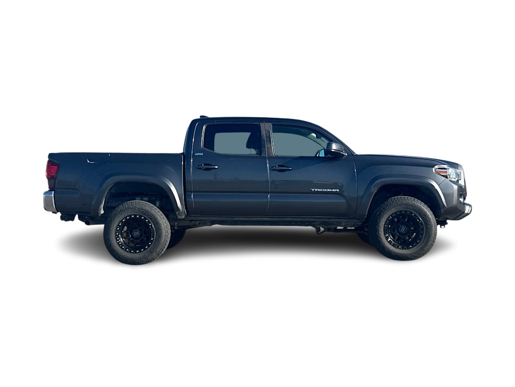 2019 Toyota Tacoma SR5 17