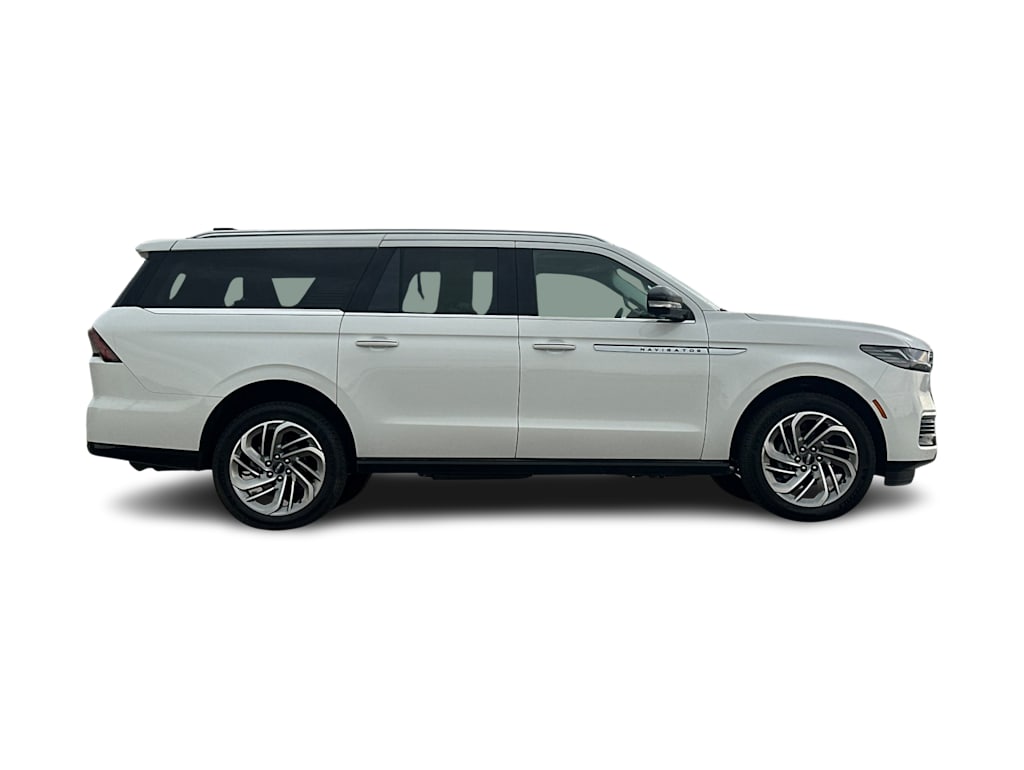 Thumbnail: 2026 Lincoln Navigator L - 19