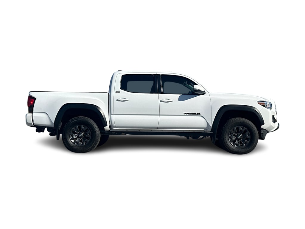 Thumbnail: 2021 Toyota Tacoma - 18