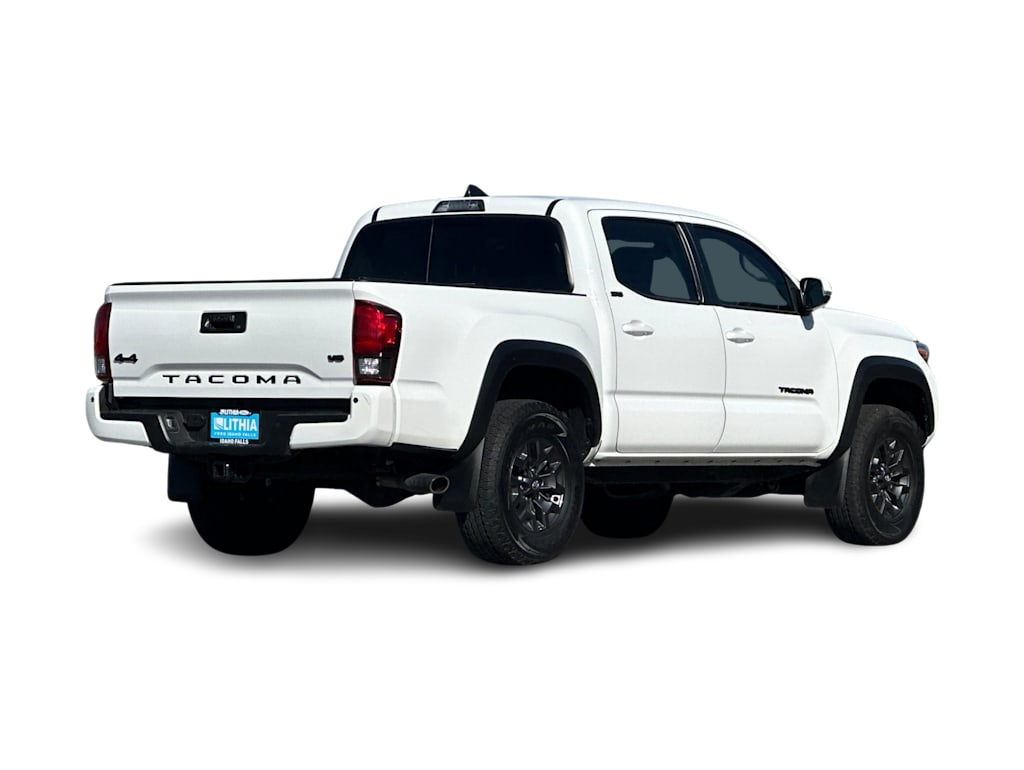 Thumbnail: 2021 Toyota Tacoma - 17