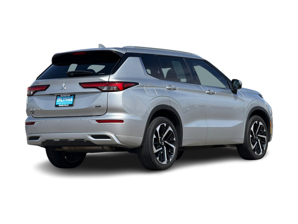 Thumbnail: 2022 Mitsubishi Outlander - 17