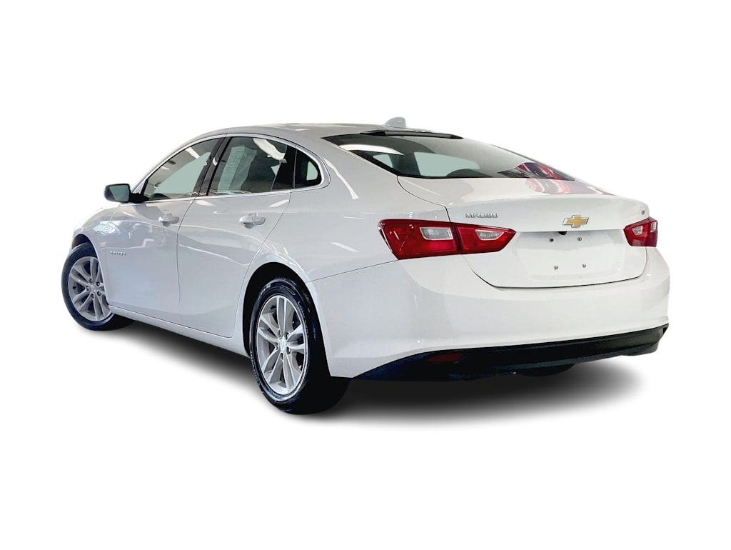 Thumbnail: 2017 Chevrolet Malibu - 4