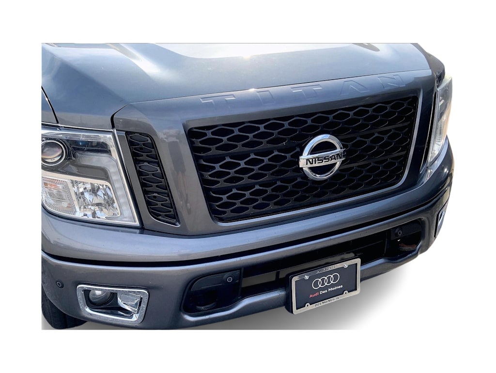 Thumbnail: 2017 Nissan Titan - 30