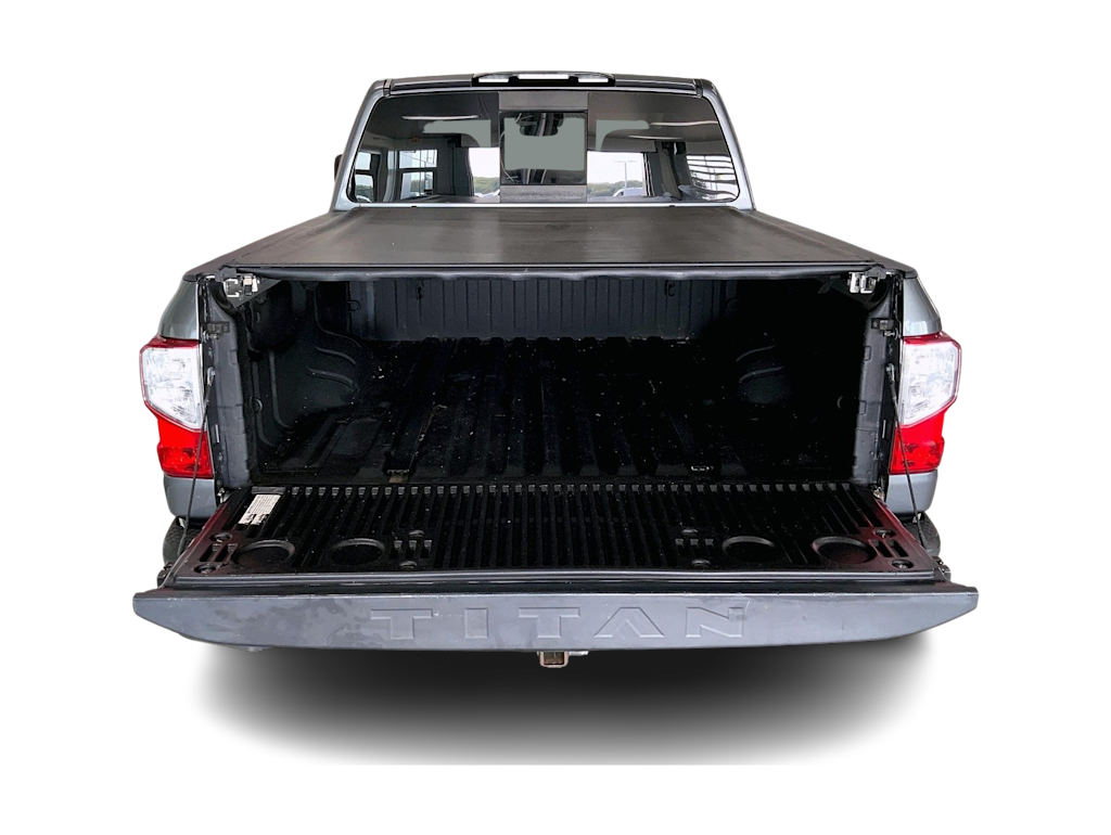 Thumbnail: 2017 Nissan Titan - 17