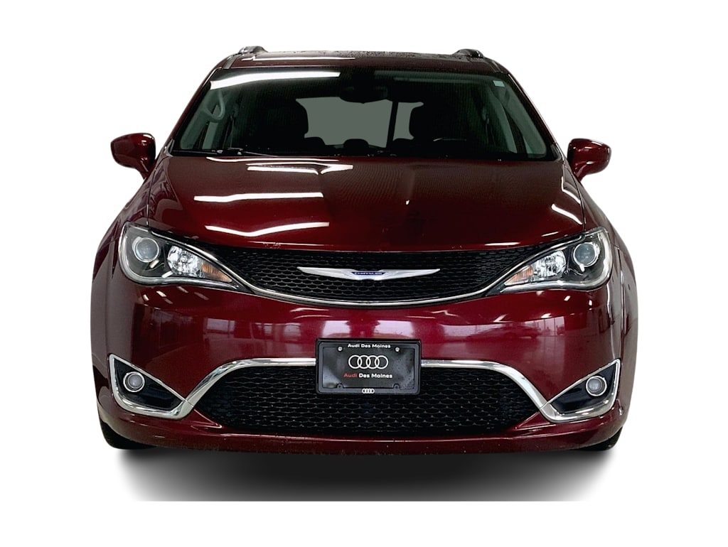 Thumbnail: 2018 Chrysler Pacifica - 4