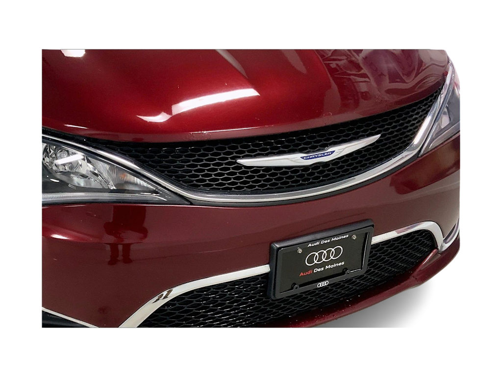 Thumbnail: 2018 Chrysler Pacifica - 30