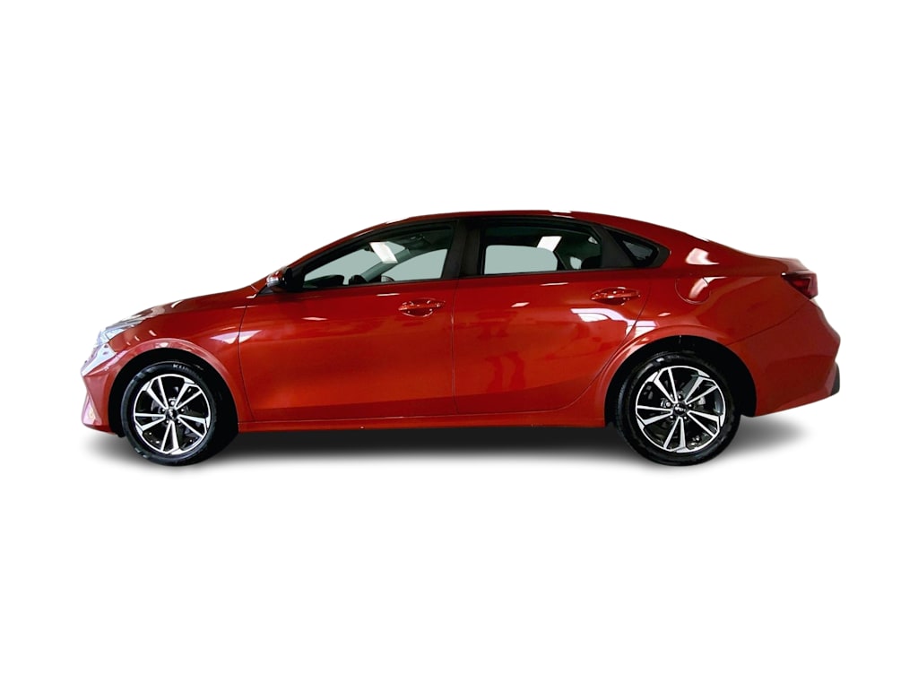 Thumbnail: 2023 Kia Forte - 3