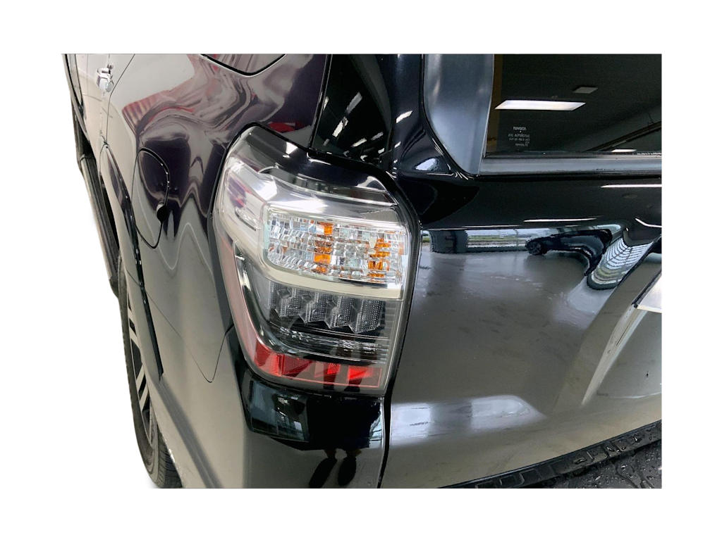 Thumbnail: 2016 Toyota 4Runner - 29