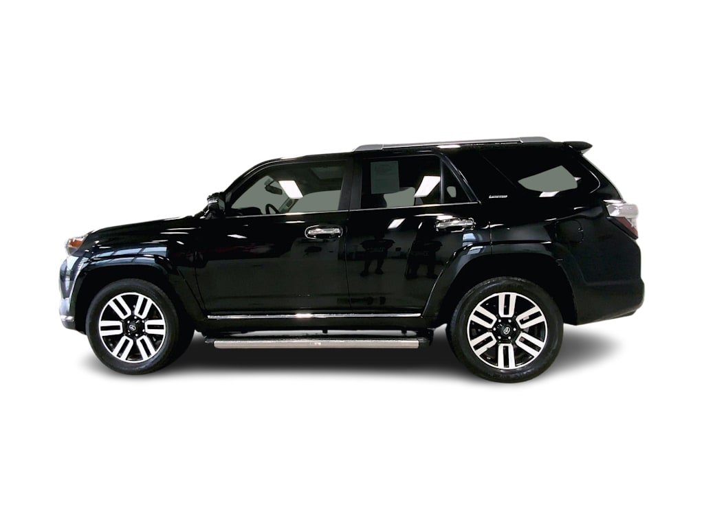 Thumbnail: 2016 Toyota 4Runner - 3