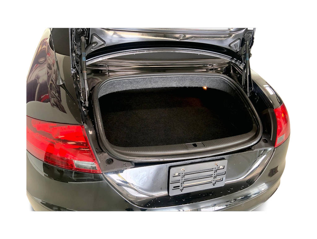 Thumbnail: 2011 Audi TT - 15