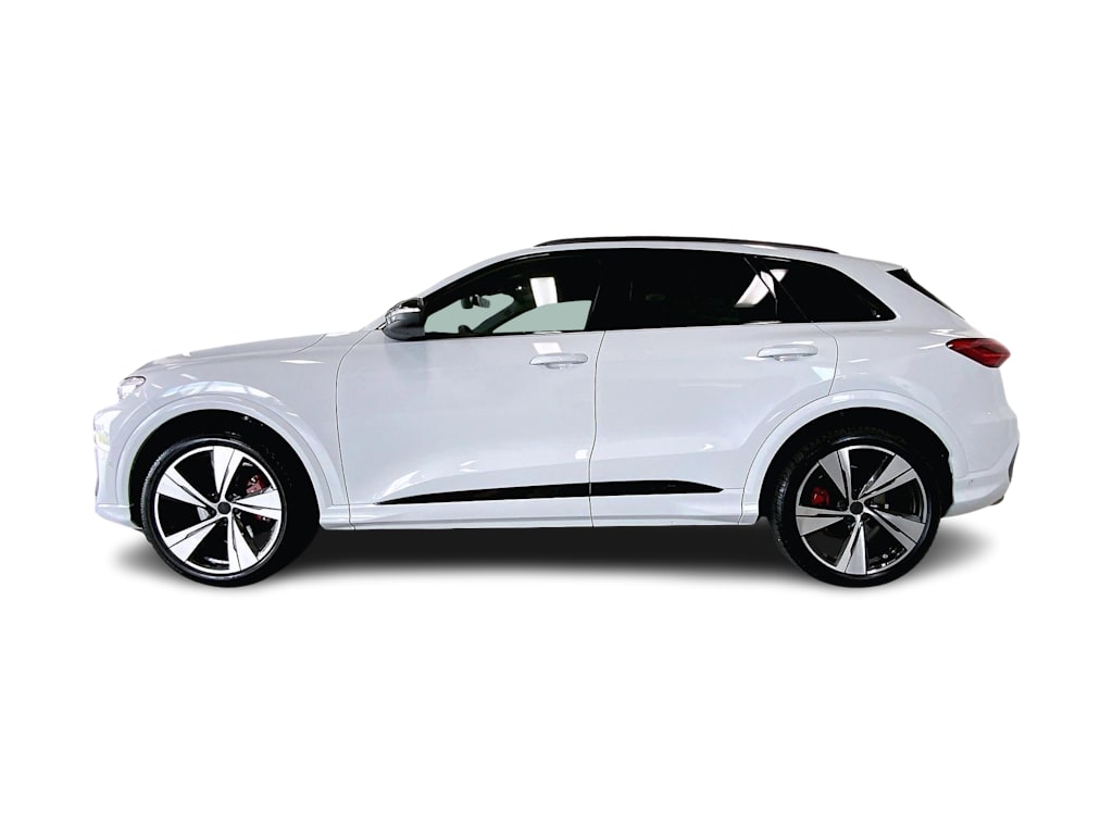 Thumbnail: 2026 Audi SQ5 - 3